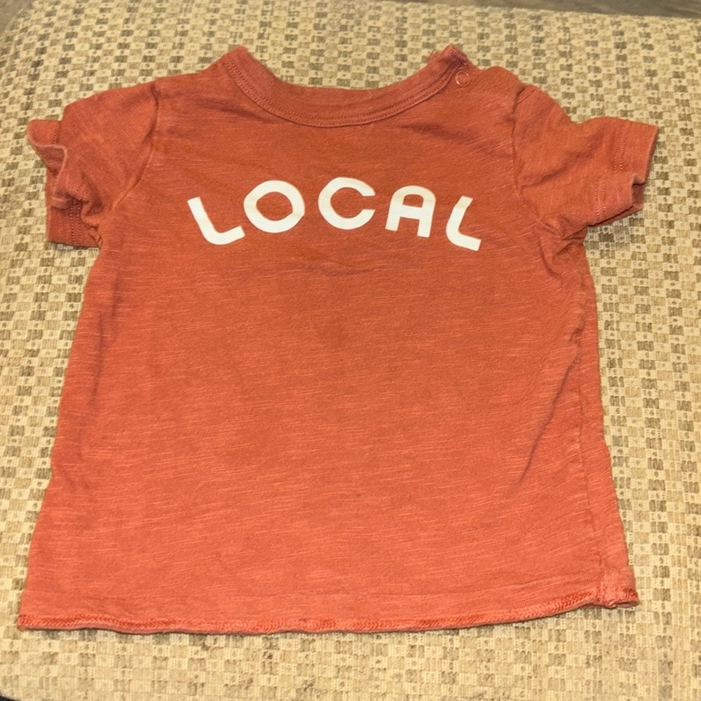 🍀Rusty Orange Short Sleeve Tee with Local Print